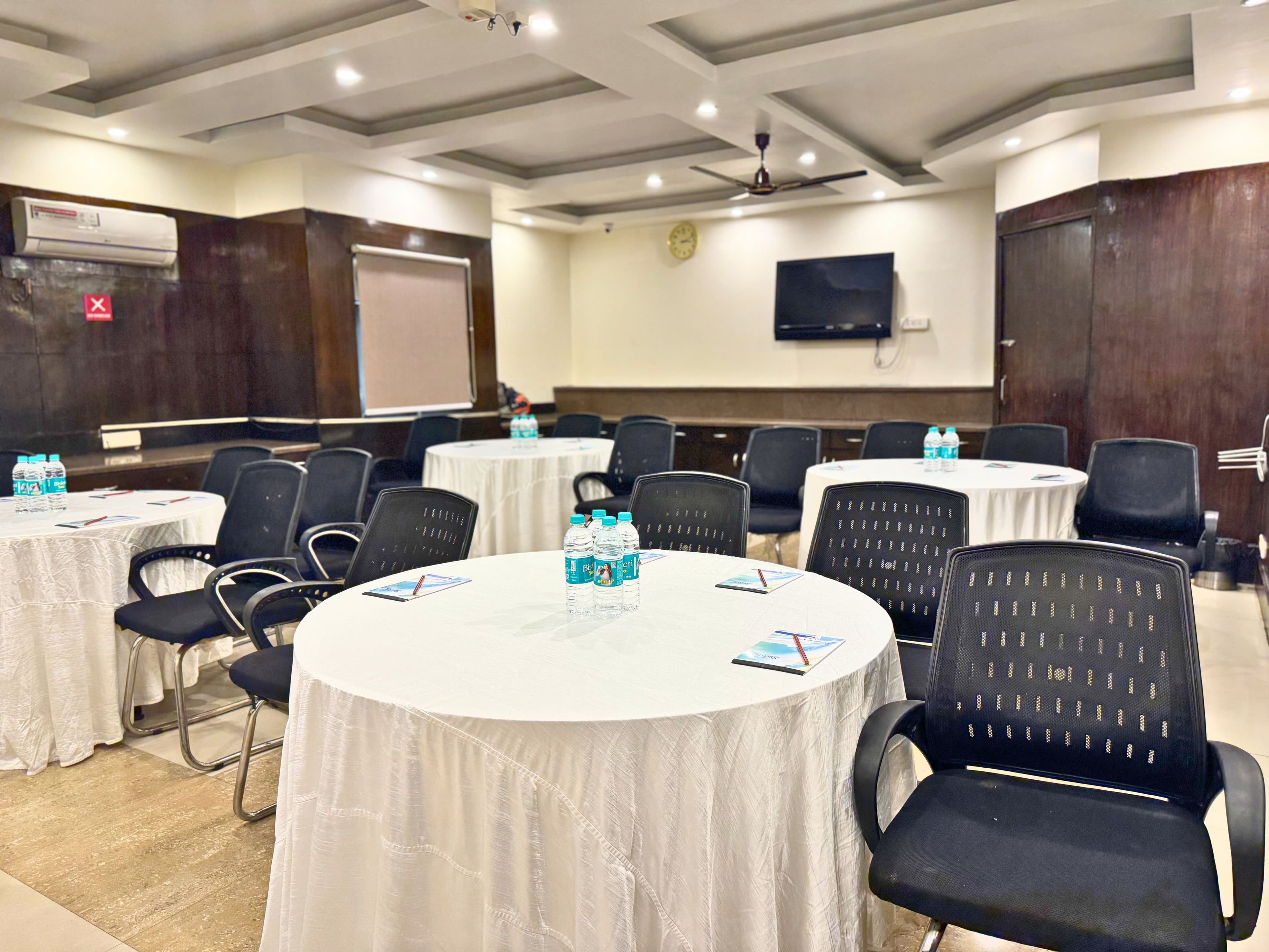 The Oakland Plaza Banquet Hall - Image 3