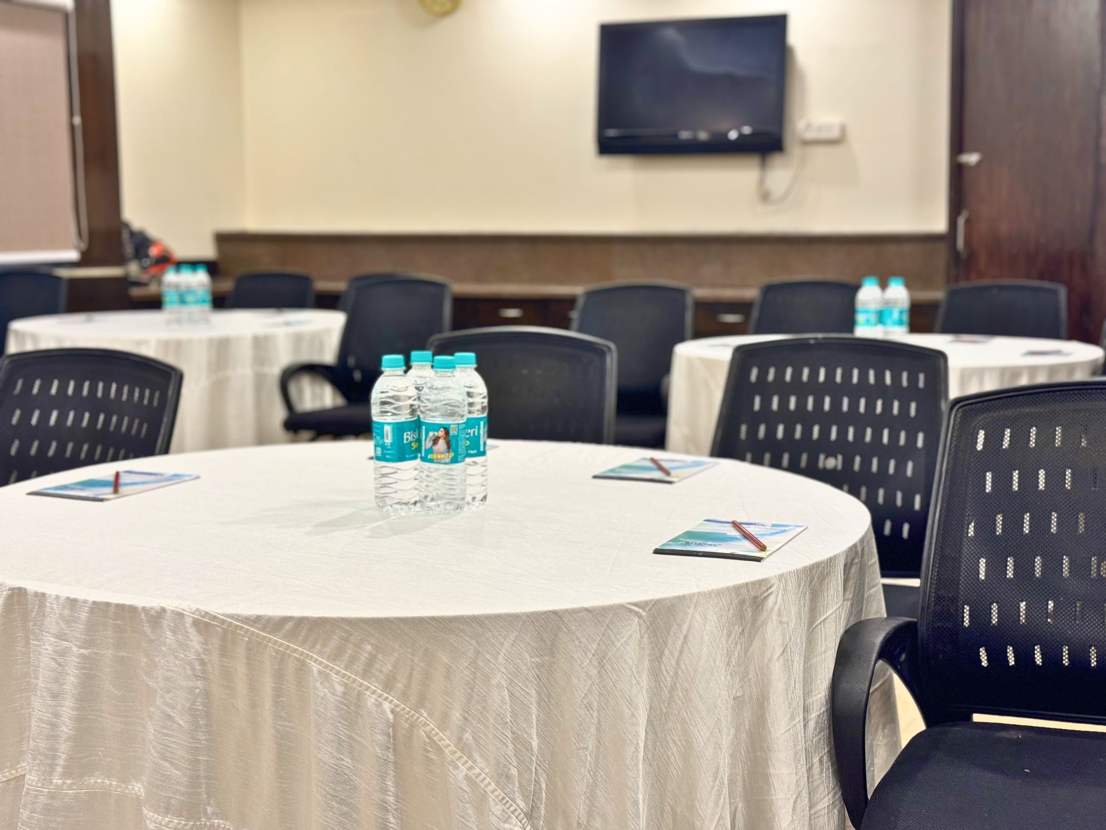 The Oakland Plaza Banquet Hall - Image 4