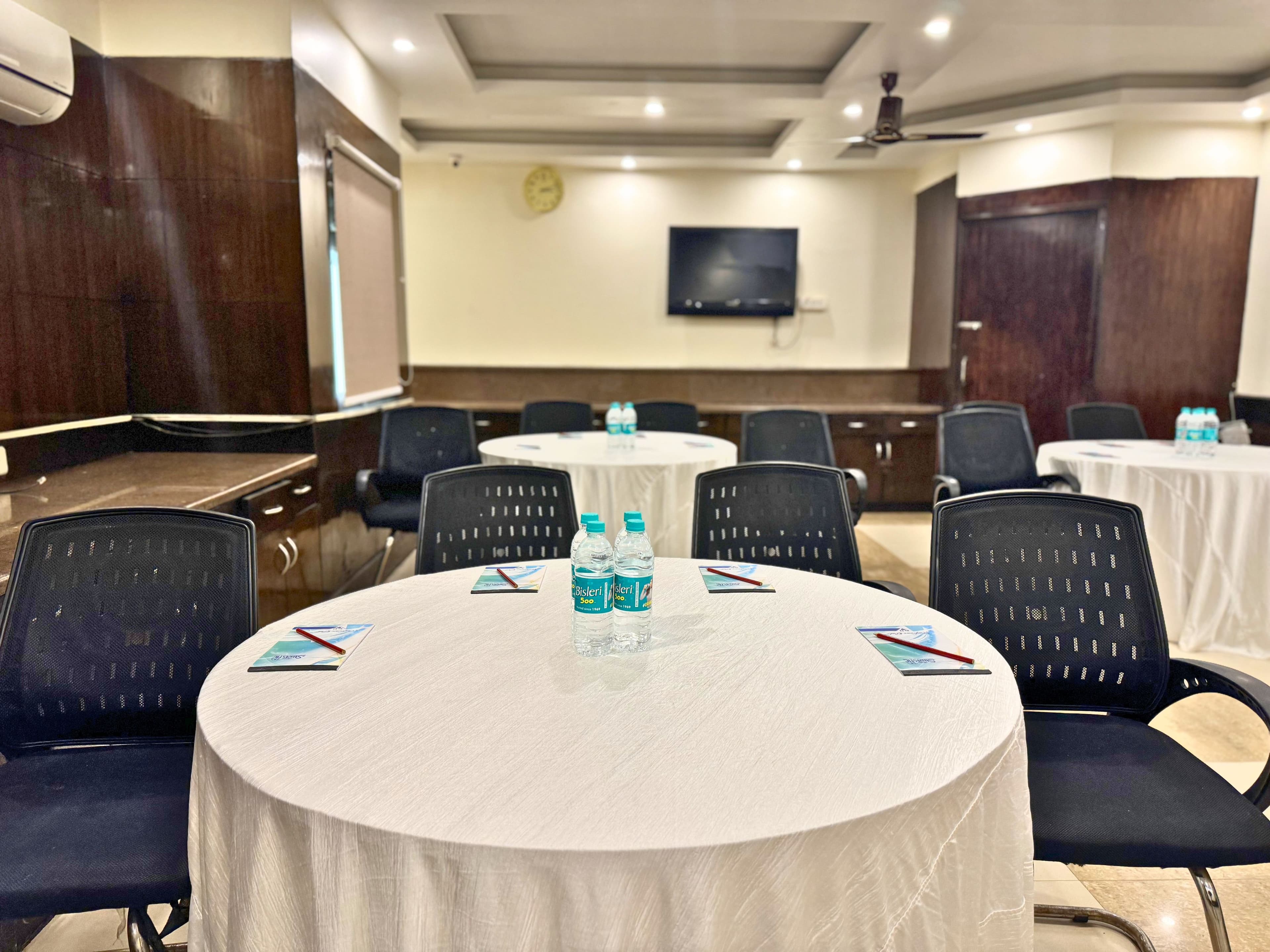 The Oakland Plaza Banquet Hall - Image 5