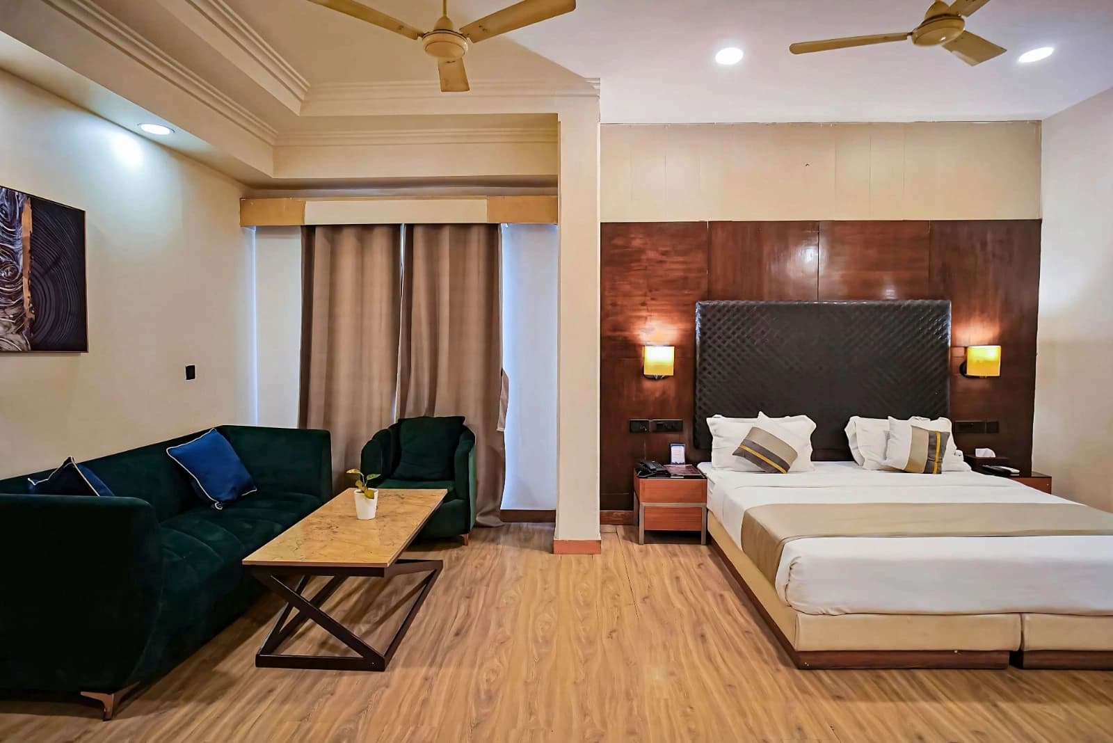  Best Hotel Near JLN Stadium Delhi