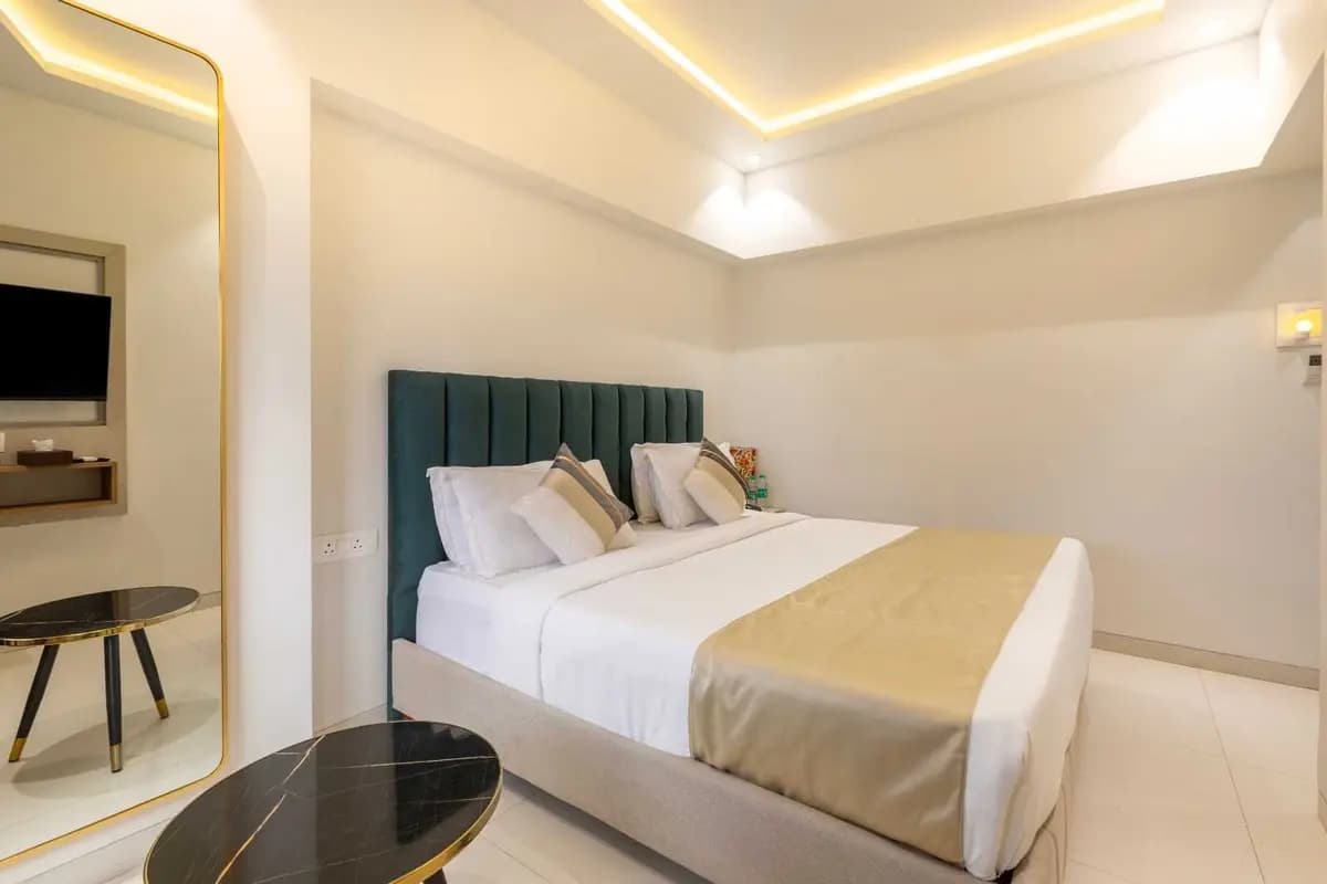 Luxury Hotel Near Chakala Metro Mumbai