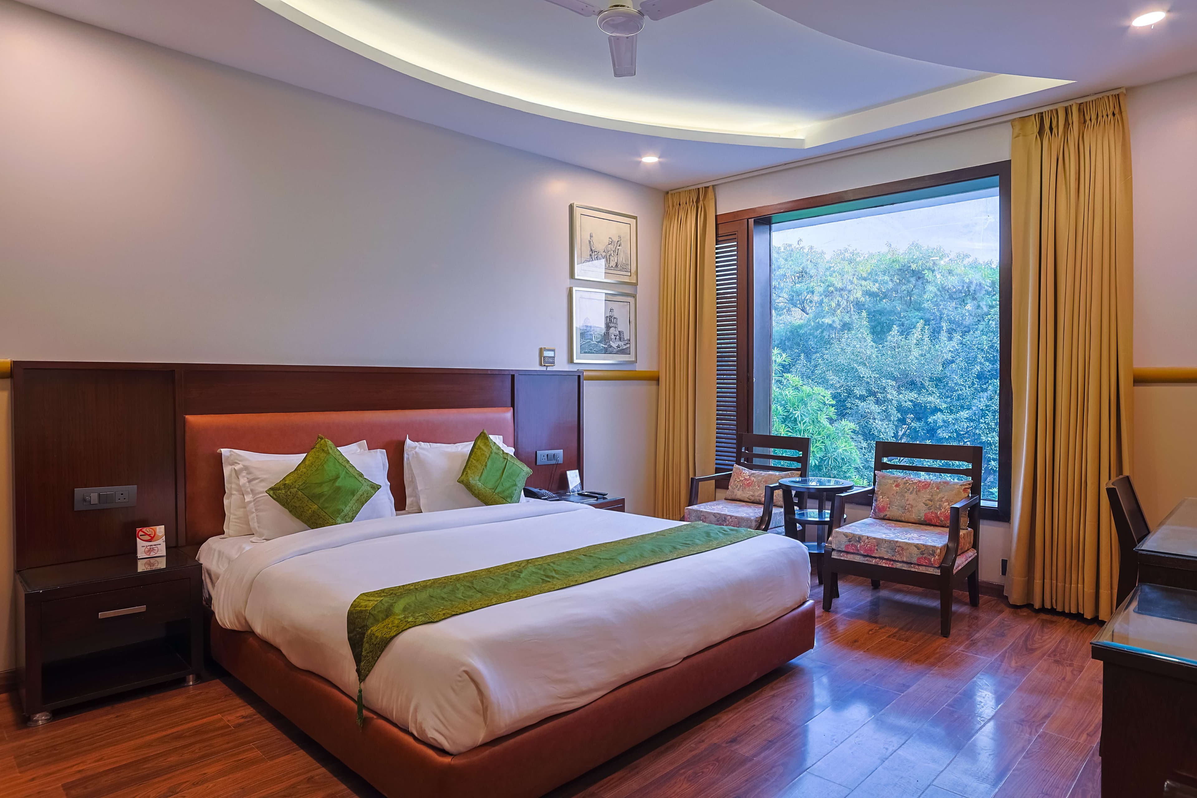 Best Hotel Near Apollo Hospitals Delhi