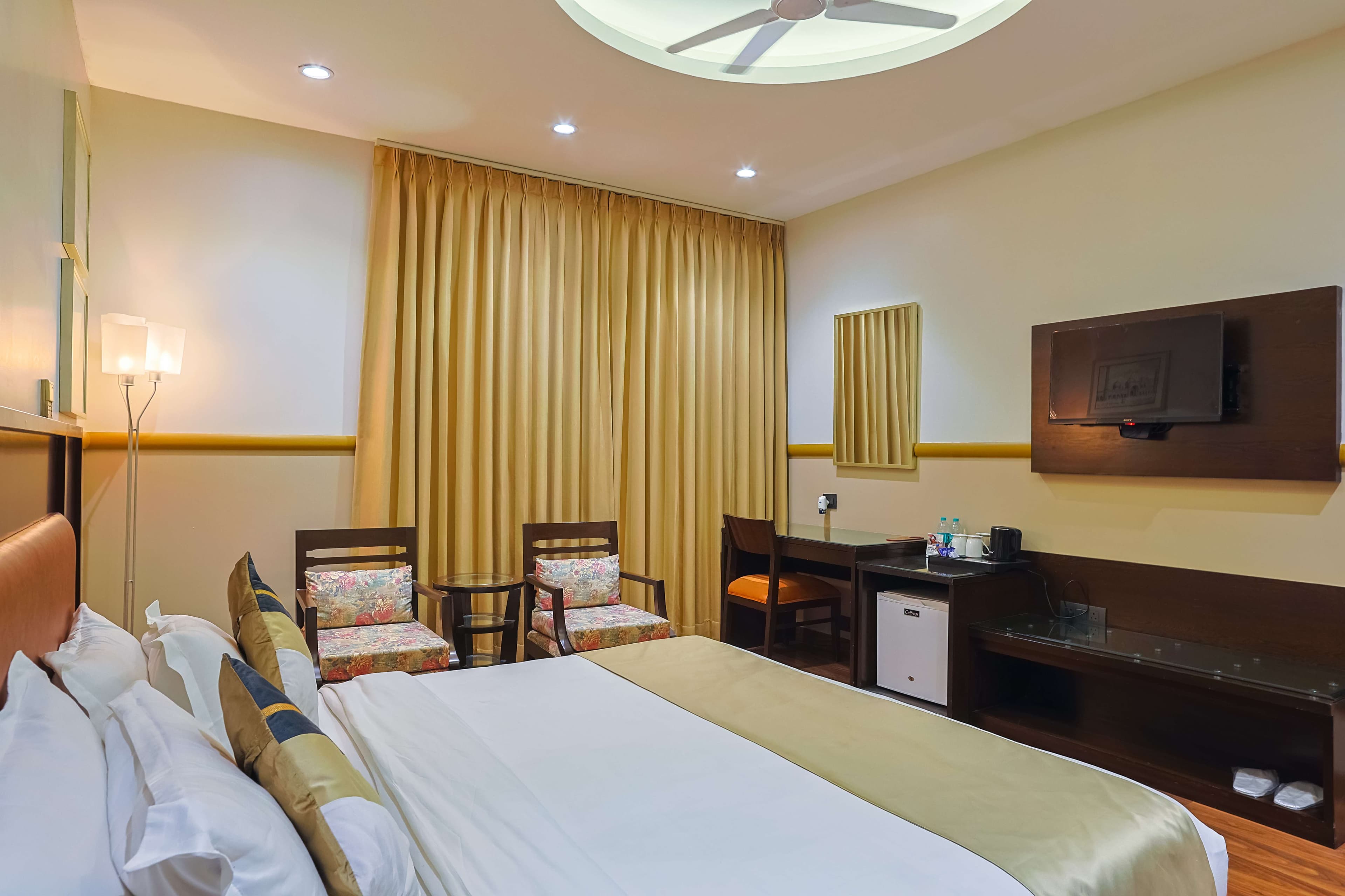 best Hotel near Okhla Business Hub