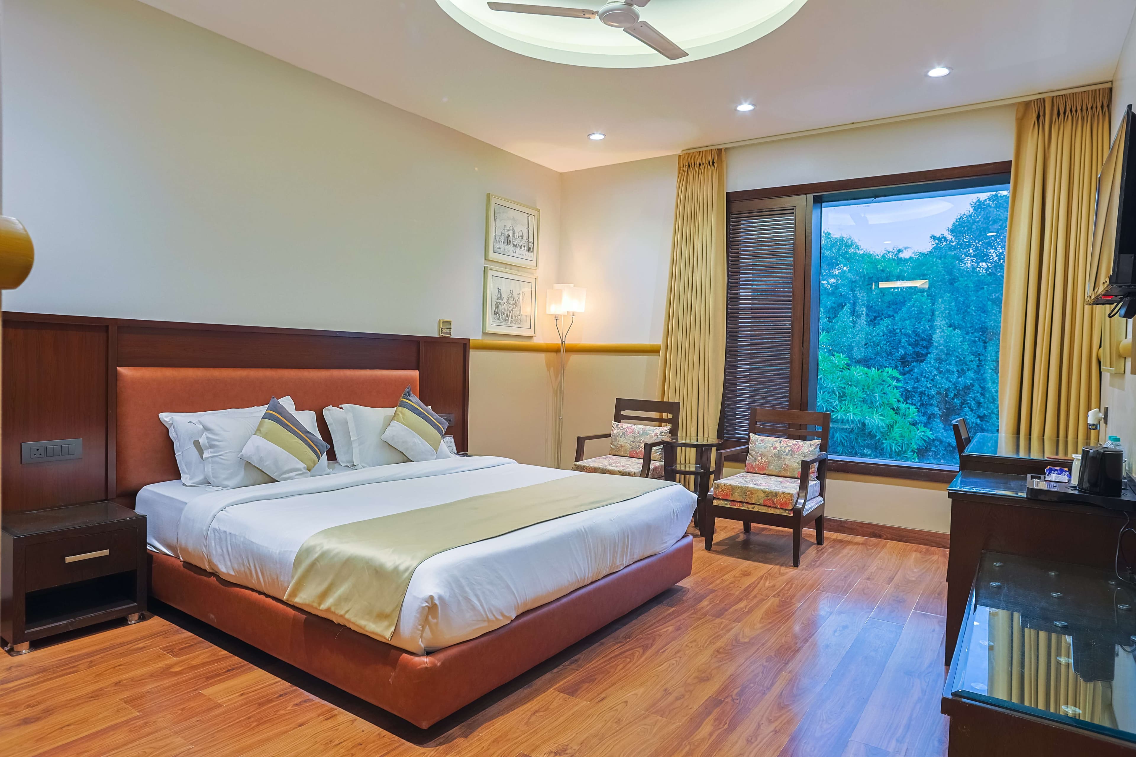 best Hotel near Okhla Business Hub